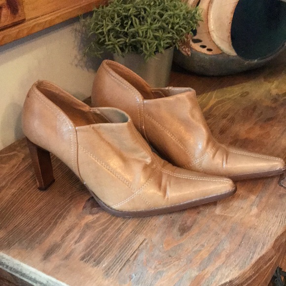 Heels - Picture 4 of 5